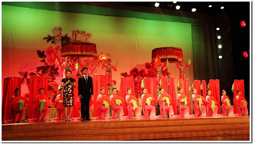 图片一 主持人中英双语主持.jpg 图片一 主持人中英双语主持.jpg